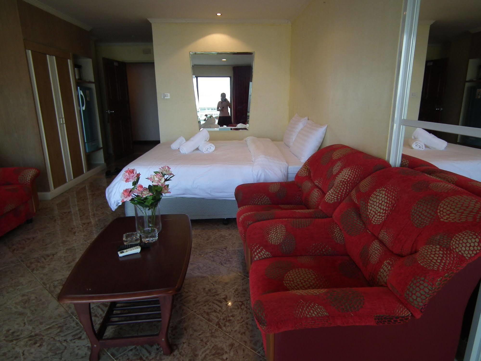 Apartament Abricole At Pattaya Hill Zewnętrze zdjęcie