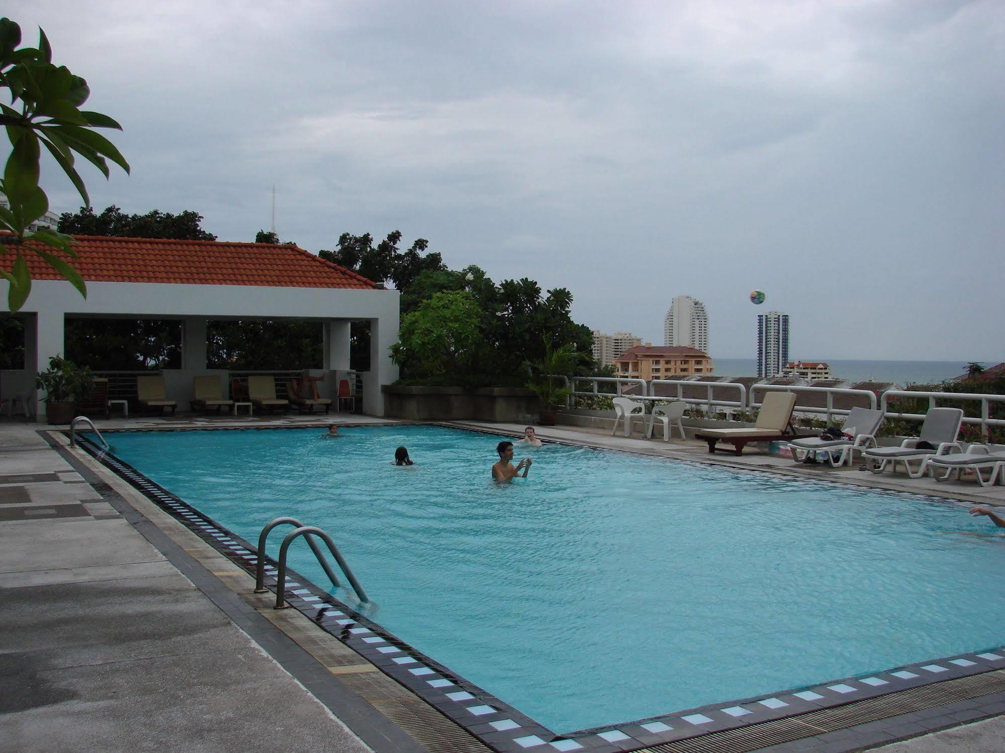 Apartament Abricole At Pattaya Hill Zewnętrze zdjęcie