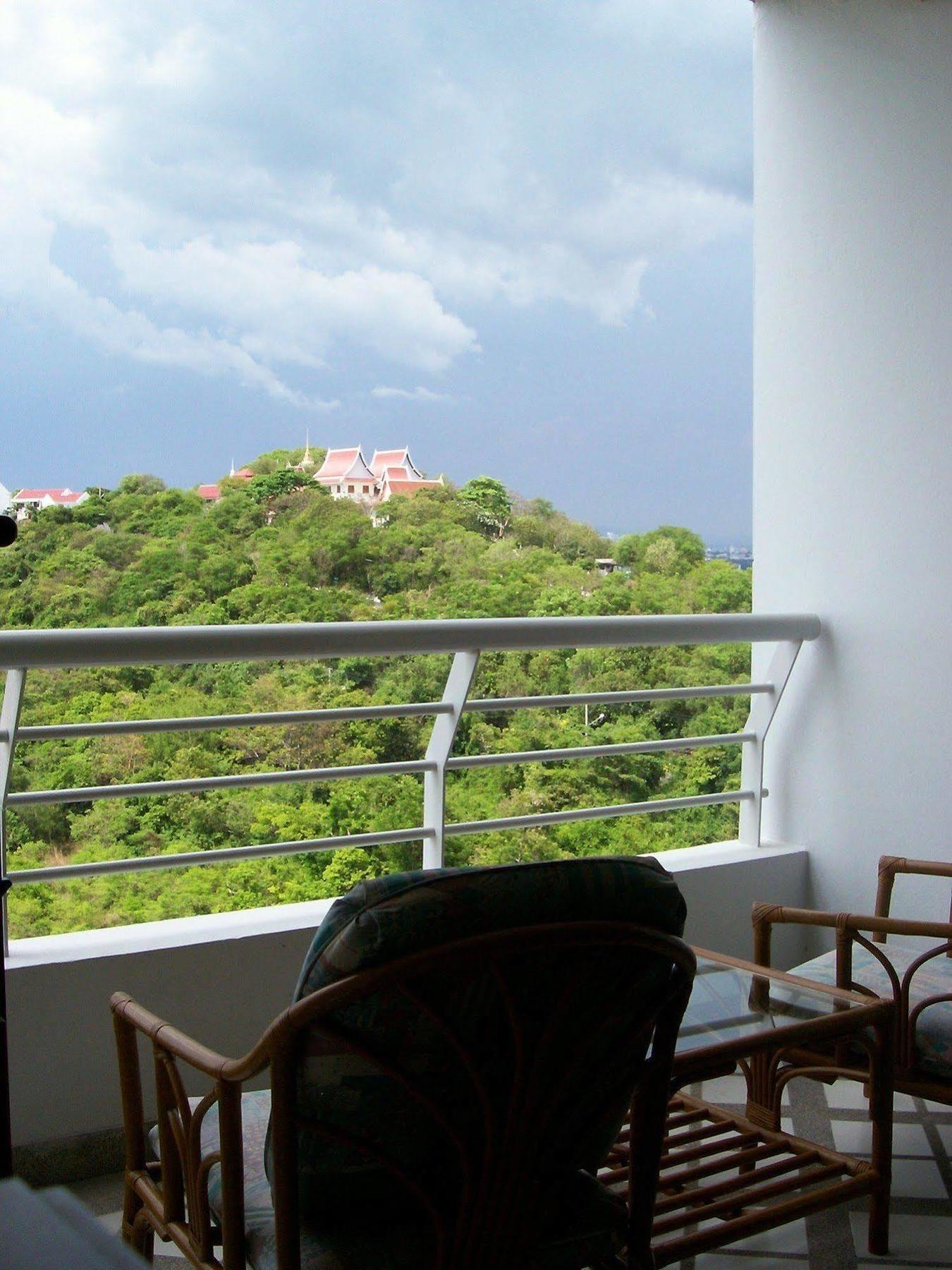 Apartament Abricole At Pattaya Hill Zewnętrze zdjęcie