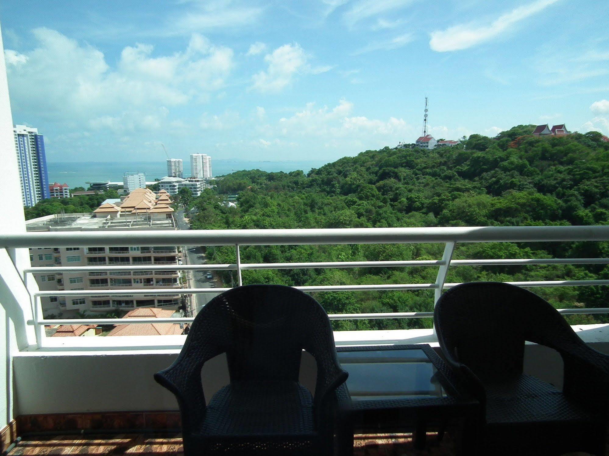 Apartament Abricole At Pattaya Hill Zewnętrze zdjęcie