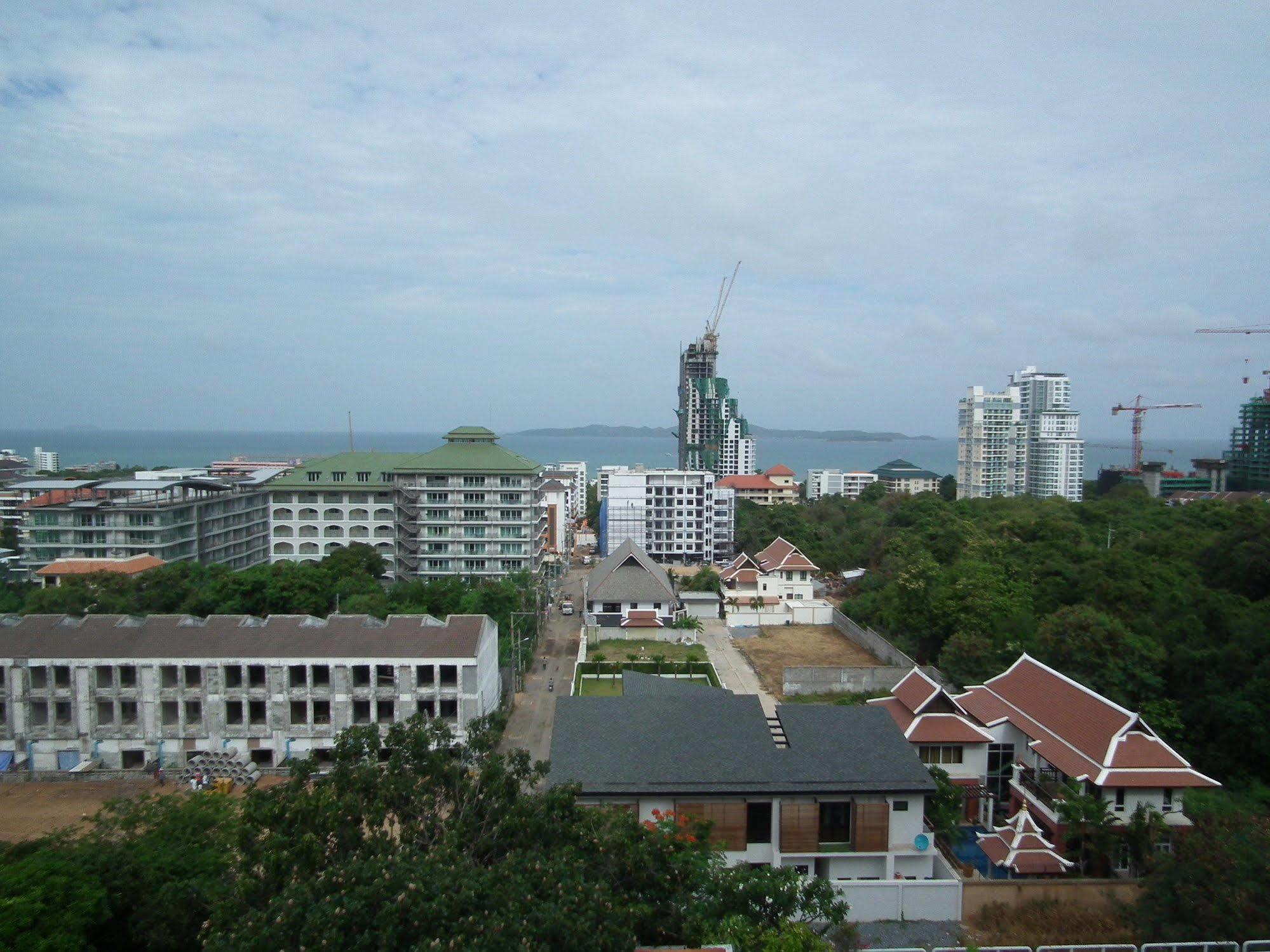 Apartament Abricole At Pattaya Hill Zewnętrze zdjęcie