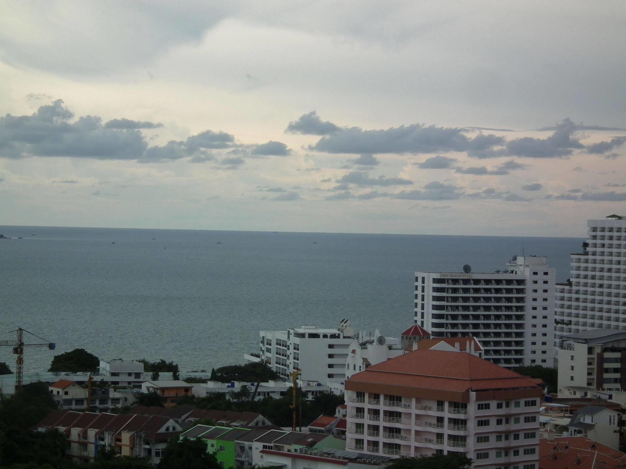 Apartament Abricole At Pattaya Hill Zewnętrze zdjęcie